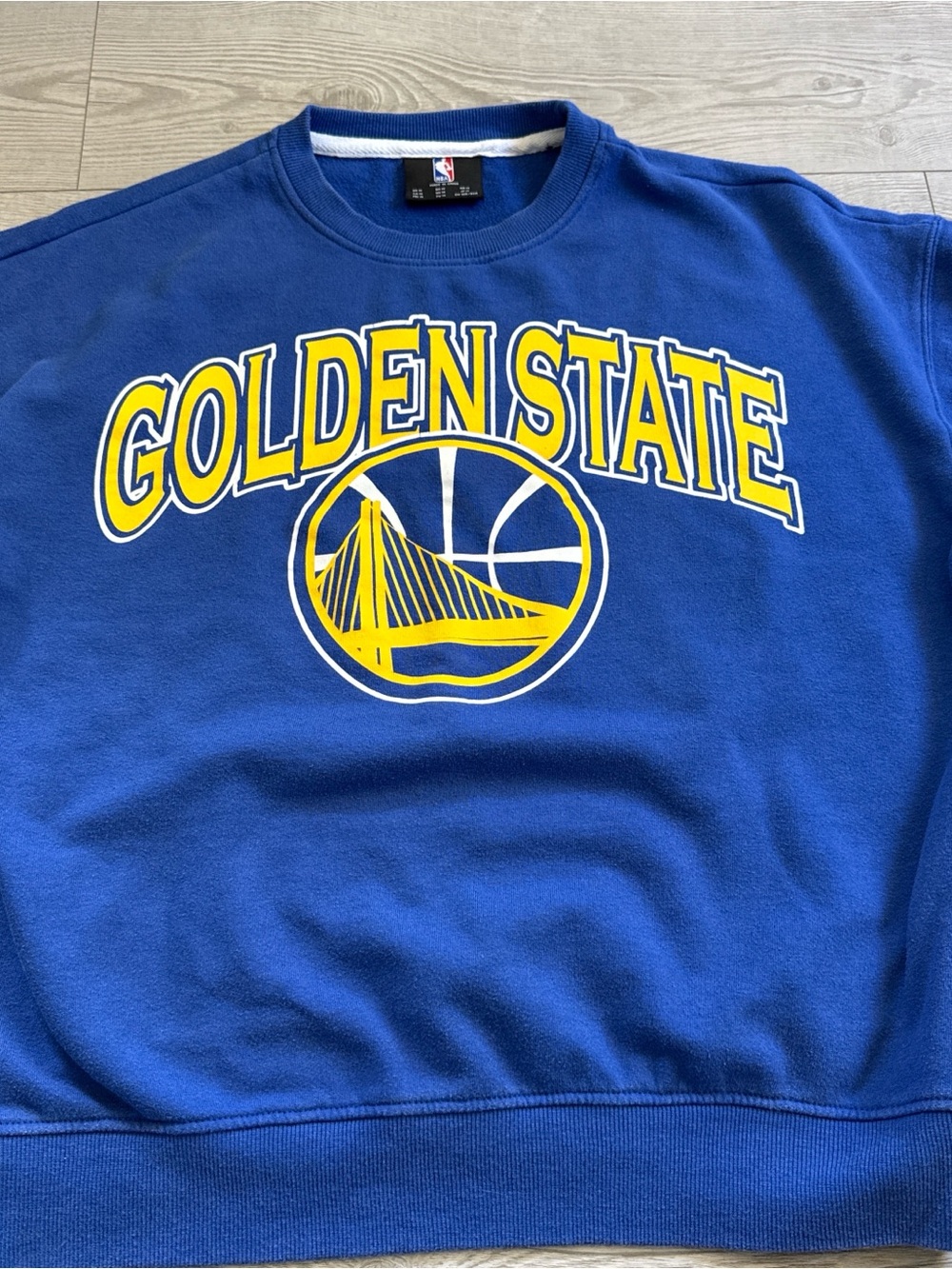 NBA Golden State Pullover Sweatshirt in Royal Blue & Yellow